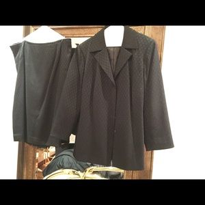 Woman’s Tahari Suit